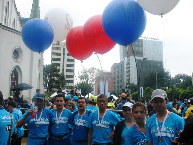 FOTO AL CULMINAR EL EVENTO UNICEF 2012